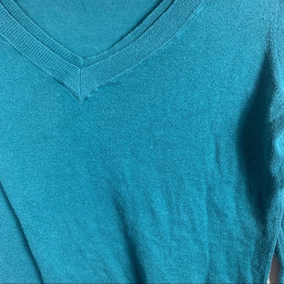LOFT Turquoise Cotton Long Sleeve V-Neck Shirt - Picture 2 of 8